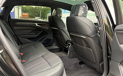Audi A6L 45 TFSI  Black / Black 
