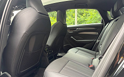 Audi A6 45 TFSI black/black