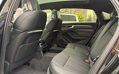 Audi A6L 45 TFSI  Black / Black 