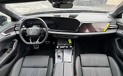 Audi A6L 45 TFSI  Black / Black 