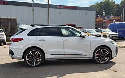  Audi Q5 45 TFSI Black Edition White / Black
